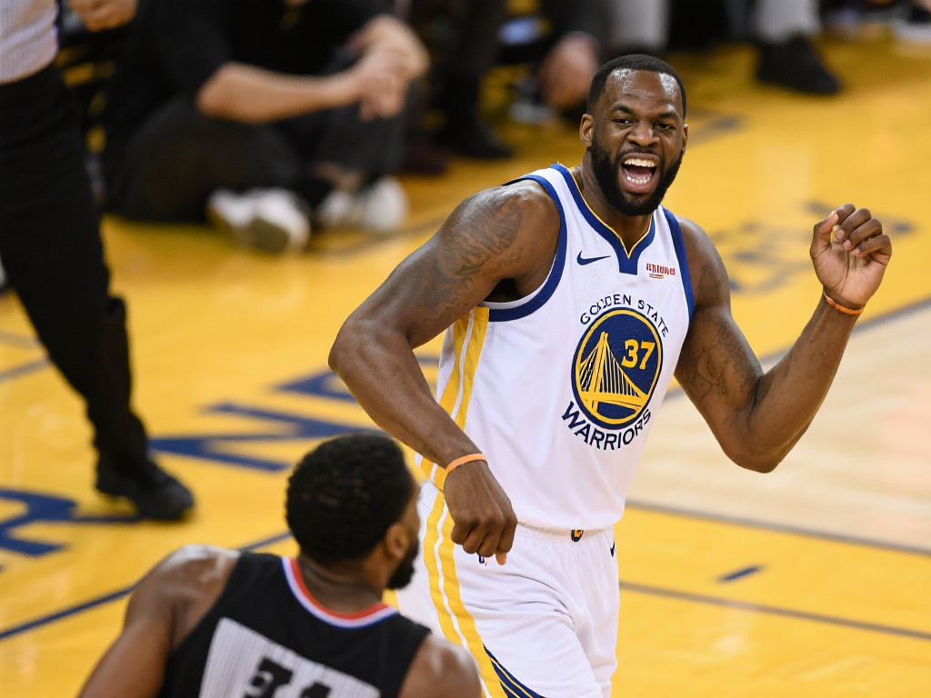 了队友和球 了队友和球